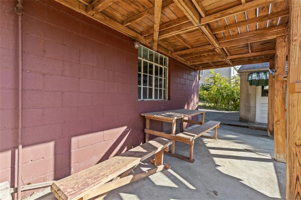 1645 Charlton Heights Road Coraopolis, PA 15108 - Photo 32 of 49 a view of a chairs and table in a patio