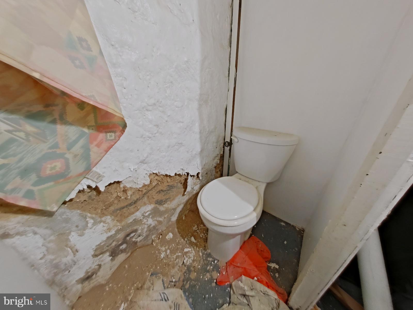 729 Wynnewood Road Philadelphia, PA 19151 - Photo 18 of 33 Half Bath - Basement