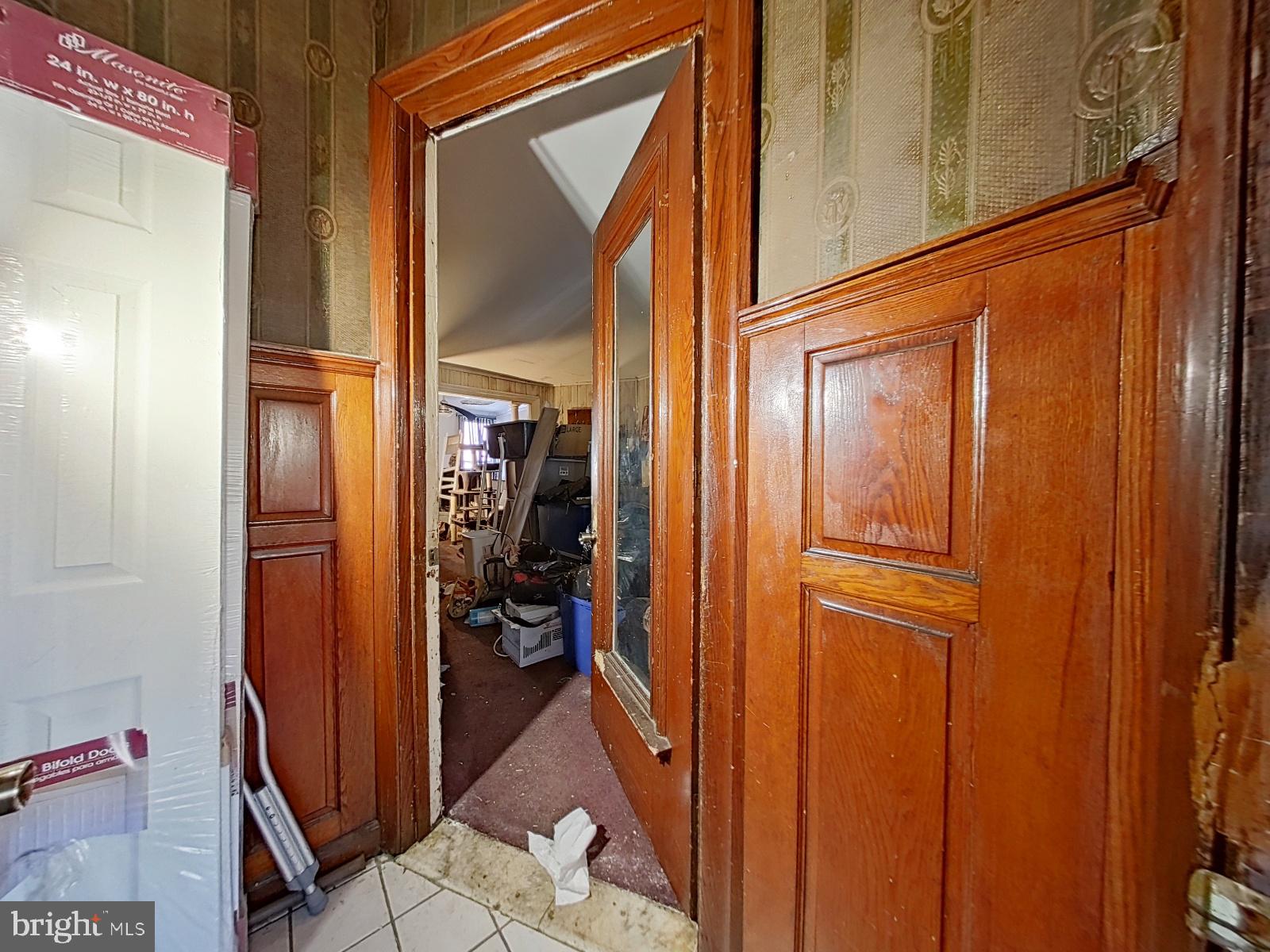 729 Wynnewood Road Philadelphia, PA 19151 - Photo 4 of 33 Entrance