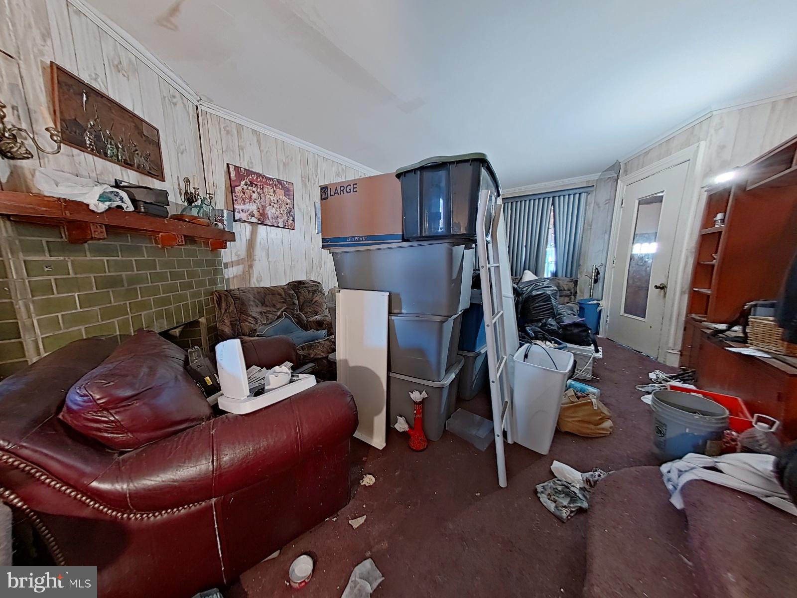 729 Wynnewood Road Philadelphia, PA 19151 - Photo 6 of 33 Living Room