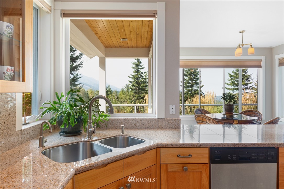 6934 Blue Mountain Road Port Angeles, WA 98362 - Photo 11 of 38 Gallery Image 11
