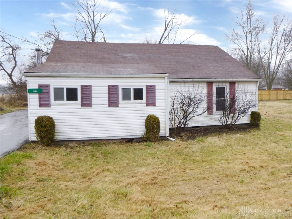 66 Estle Road Springfield, OH 45502 - Photo 3 of 15