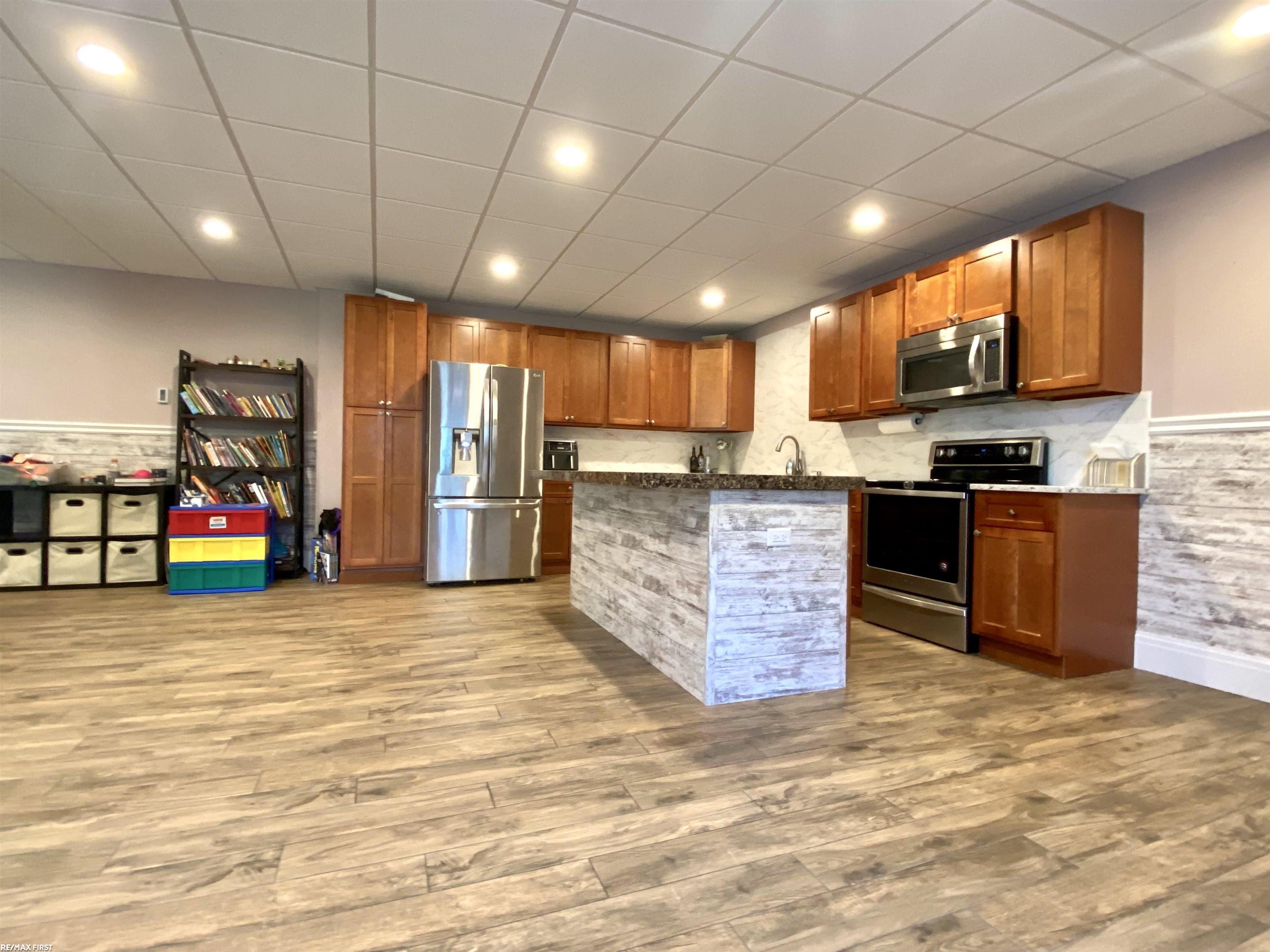 850 South Boulevard Rochester, MI 48307 - Photo 42 of 51