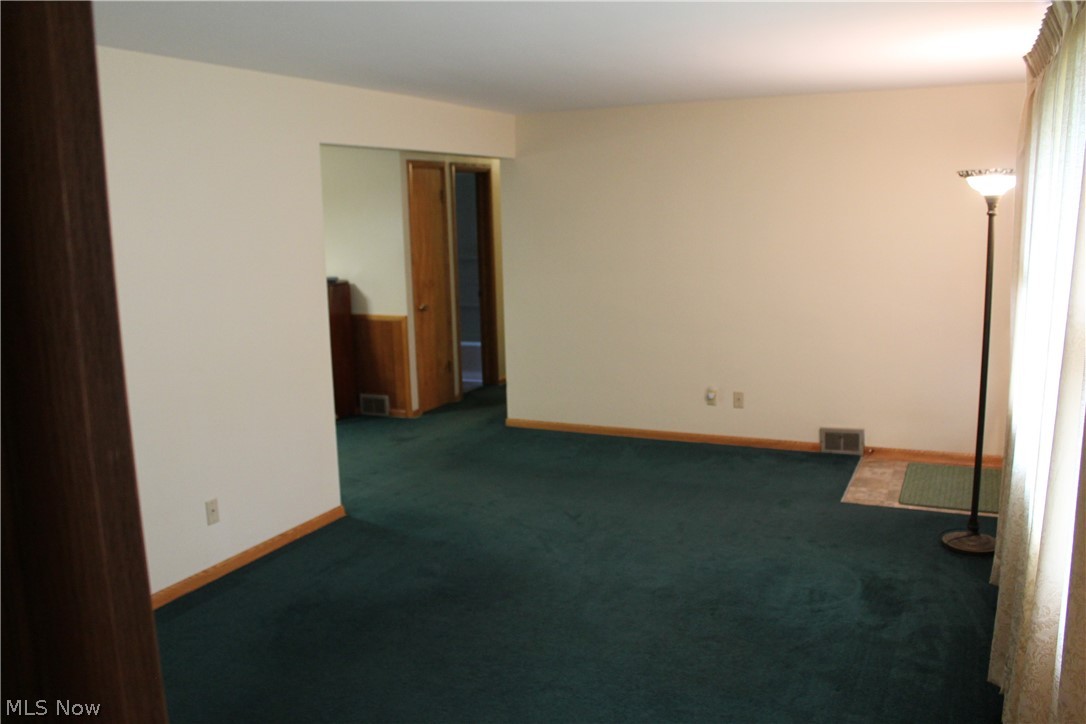 5484 Dailey Road Akron, OH 44319 - Photo 9 of 16
