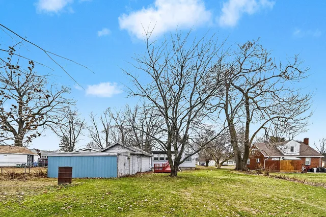 $130,000 | 735 Royal Drive, Jackson, MI 49202