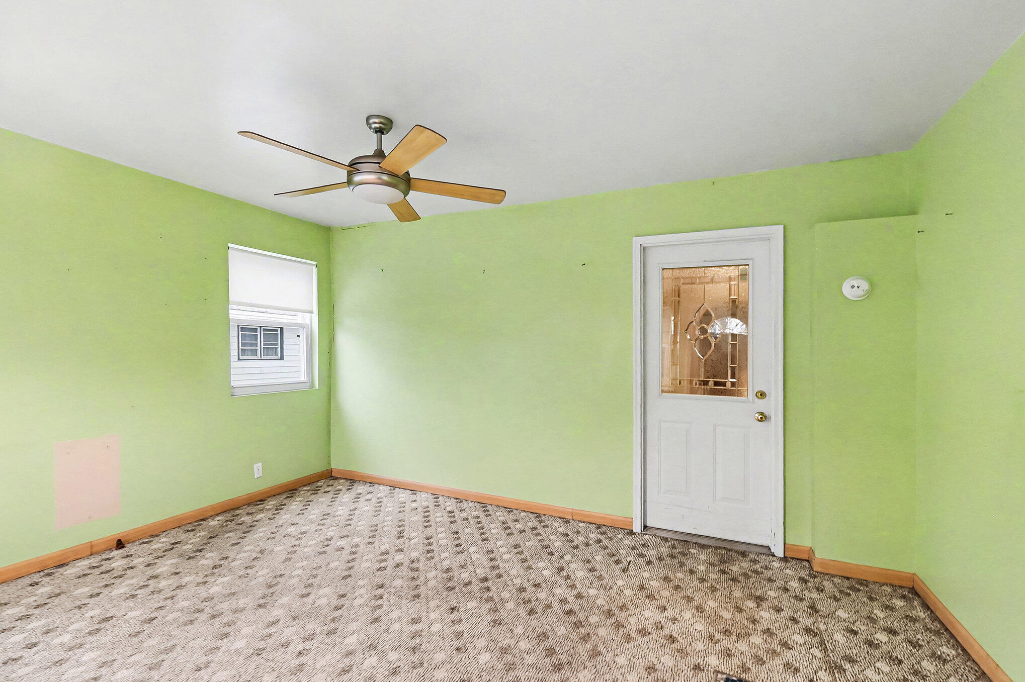 735 Royal Drive Jackson, MI 49202 - Photo 7 of 23 3 Season room