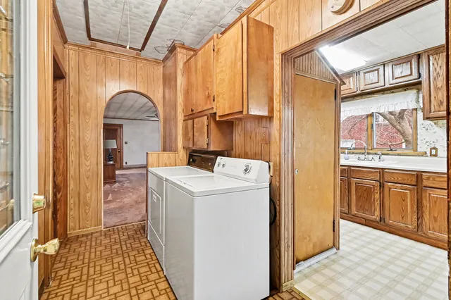 $130,000 | 735 Royal Drive, Jackson, MI 49202