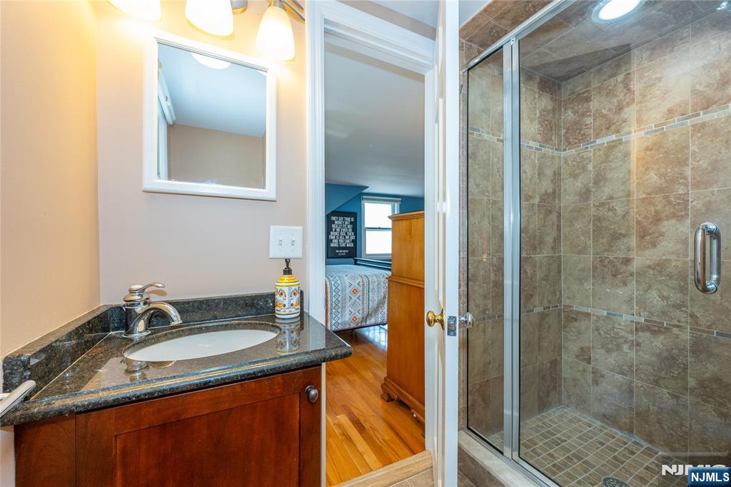 15 Congress Road Emerson, NJ 07630 - Photo 32 of 48
