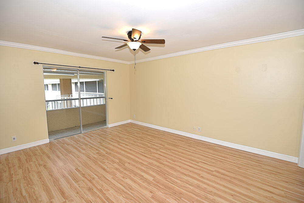 1100 Surf Road, Unit 202 Riviera Beach, FL 33404 - Photo 13 of 32 Master bedroom
