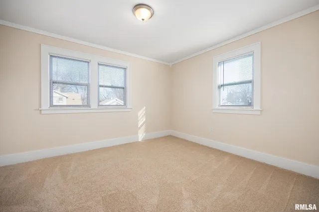 $1,600 | 400 East Virginia Avenue, Peoria, IL 61603