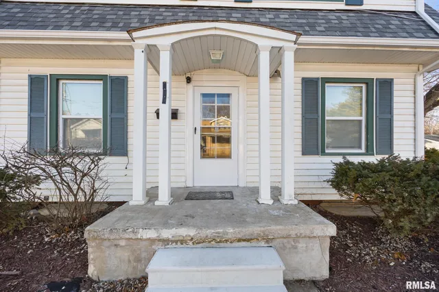 $1,600 | 400 East Virginia Avenue, Peoria, IL 61603