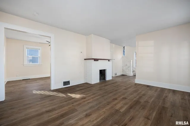 $1,600 | 400 East Virginia Avenue, Peoria, IL 61603