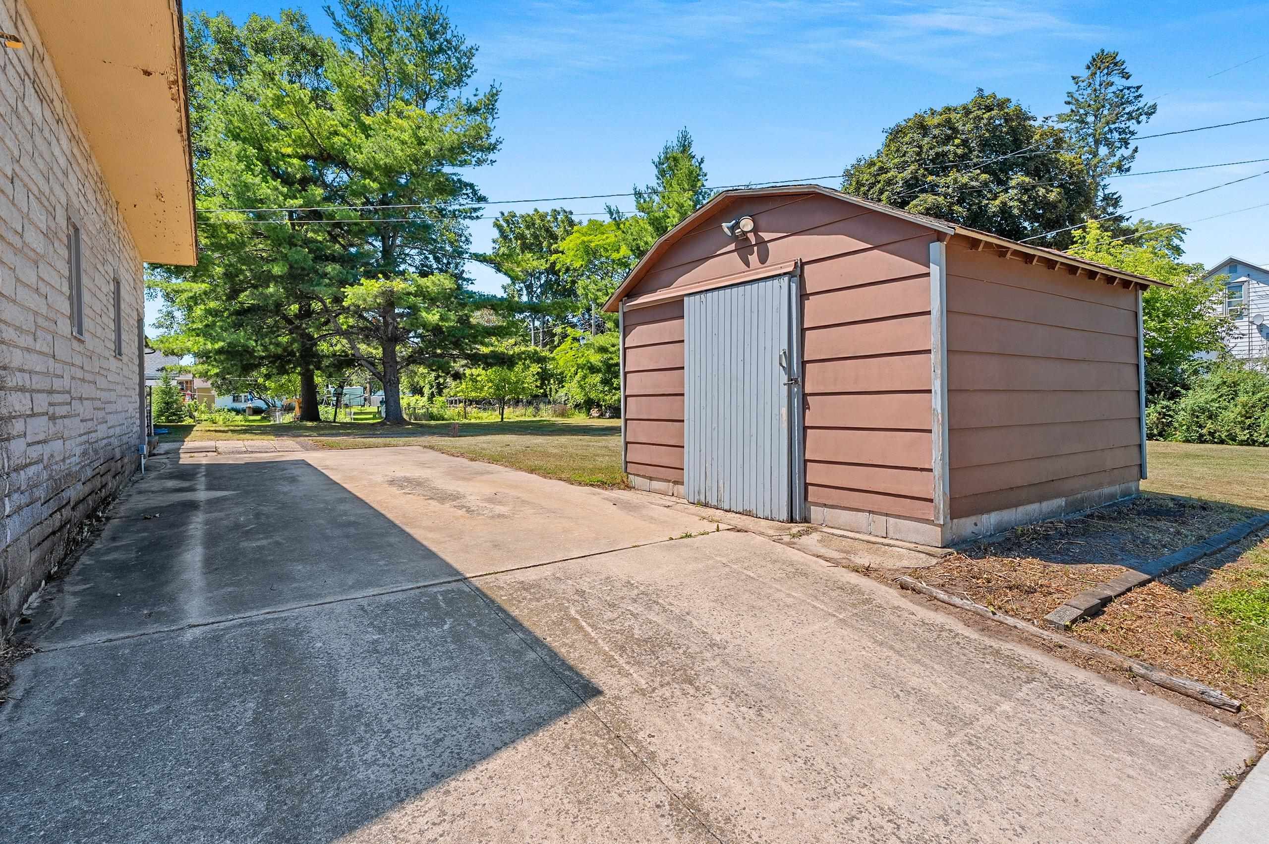 357 Jefferson Street Oconto, WI 54153 - Photo 44 of 62