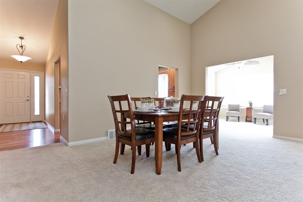 4025 North Willowbend Road Northeast Cedar Rapids, IA 52411 - Photo 5 of 44 Gallery Image 5