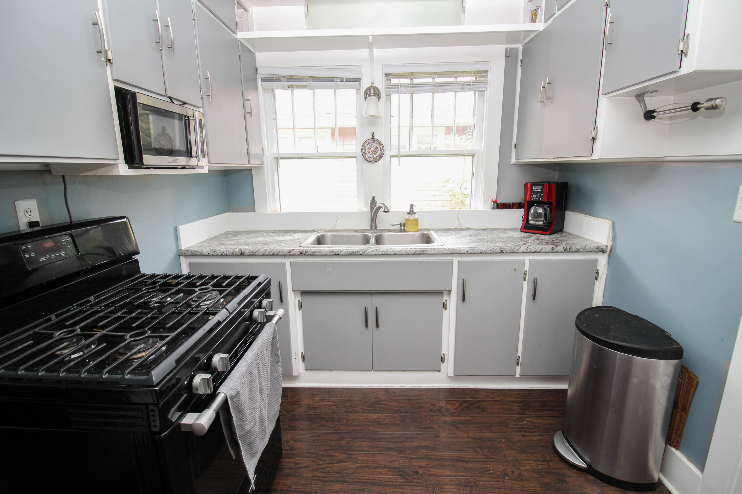 331 South Lincoln Avenue Three Rivers, MI 49093 - Photo 12 of 17 Linda (12 of 17)