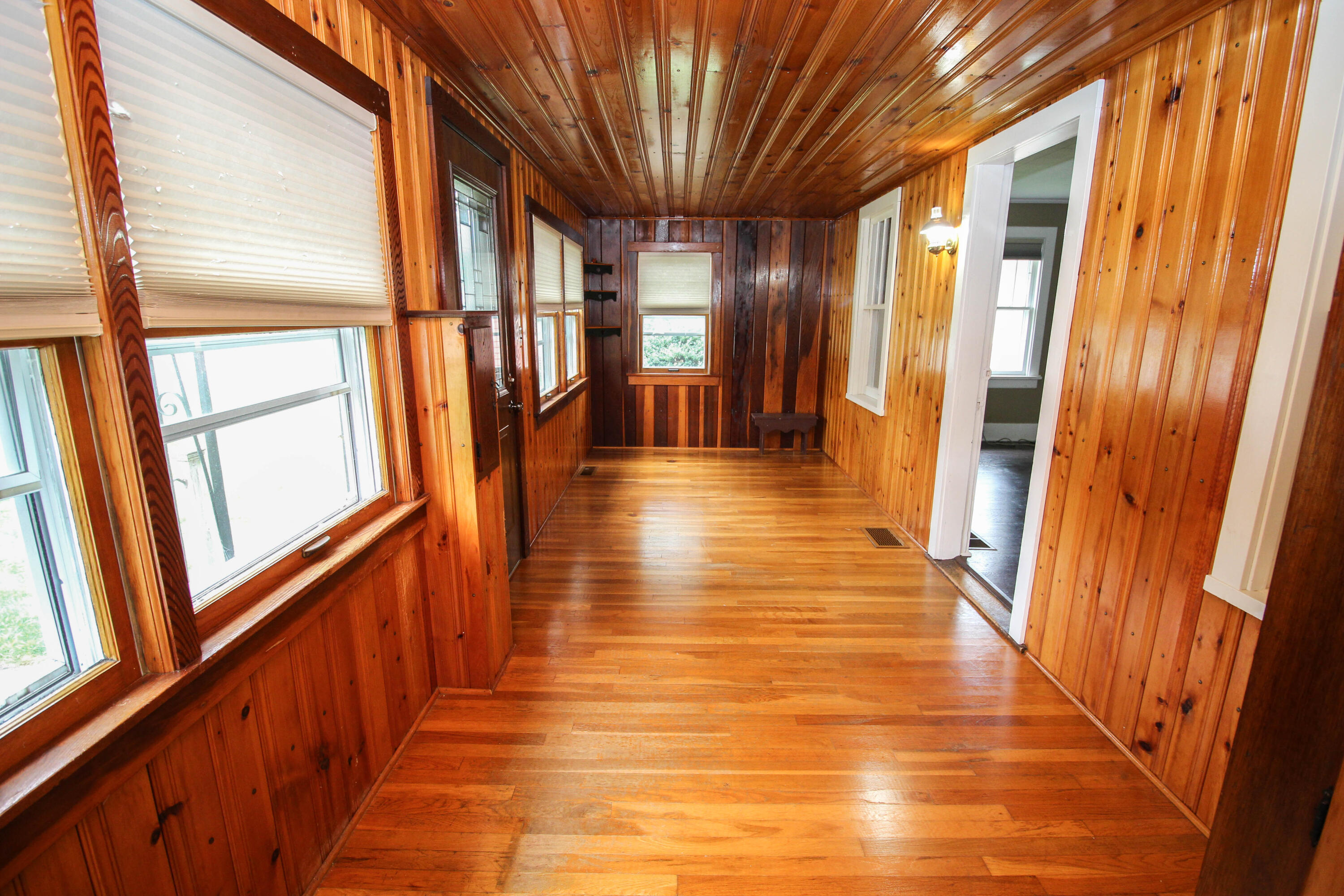 331 South Lincoln Avenue Three Rivers, MI 49093 - Photo 7 of 17 Linda (7 of 17)