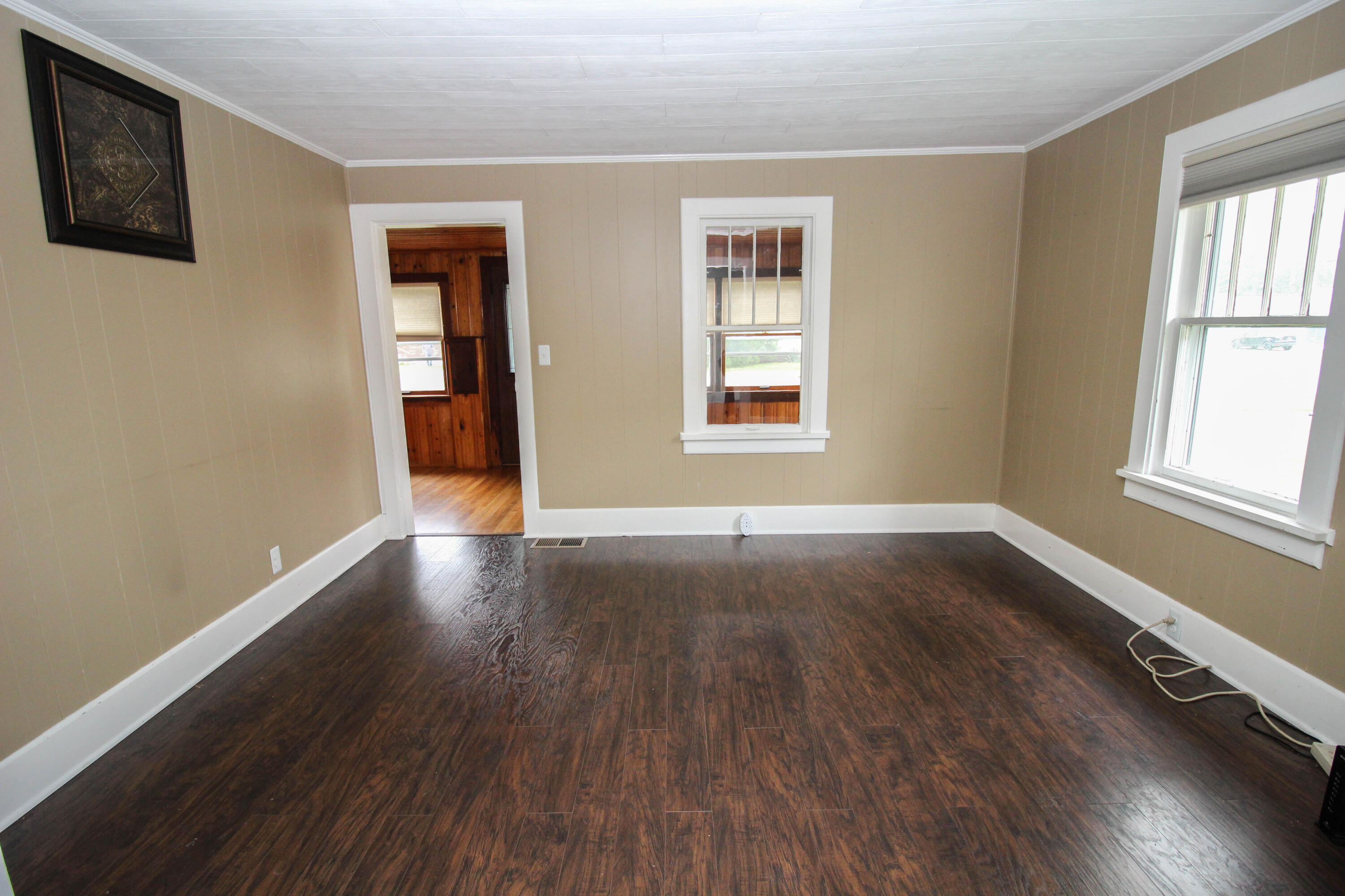 331 South Lincoln Avenue Three Rivers, MI 49093 - Photo 9 of 17 Linda (9 of 17)