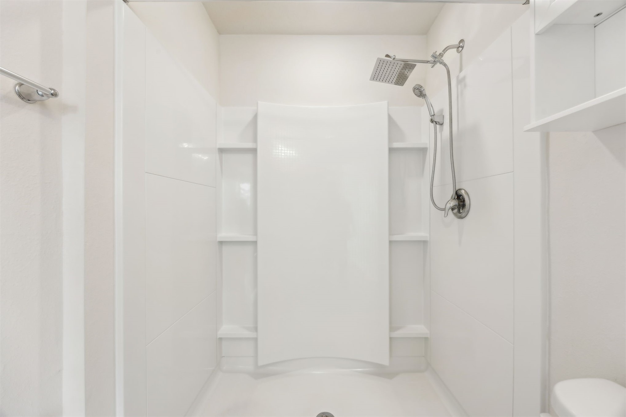 86440 Shortline Circle Yulee, FL 32097 - Photo 28 of 50 a bathroom with a shower