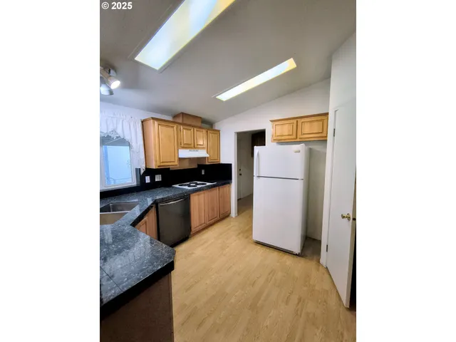 $137,000 | 180 Twin Oaks Loop, Winston, OR 97496