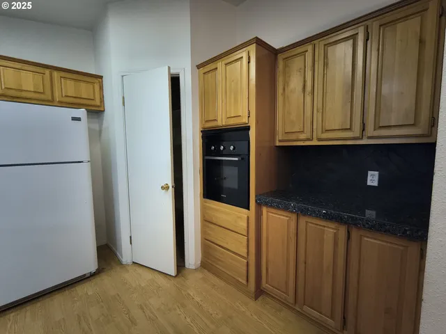 $137,000 | 180 Twin Oaks Loop, Winston, OR 97496