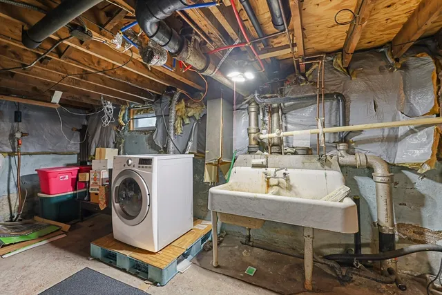 $269,900 | 90 Cheshire Road, Pittsfield, MA 01201