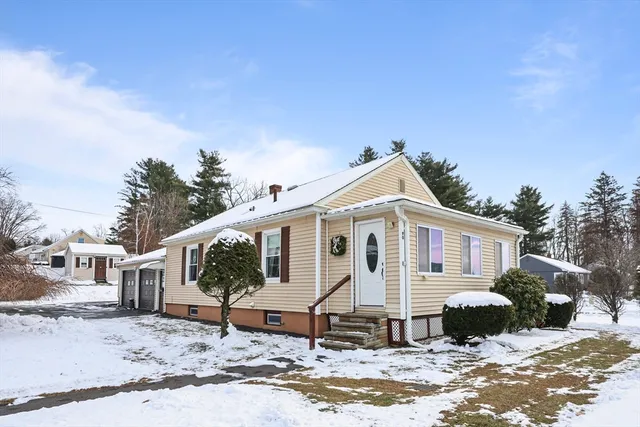 $269,900 | 90 Cheshire Road, Pittsfield, MA 01201