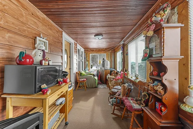 $269,900 | 90 Cheshire Road, Pittsfield, MA 01201