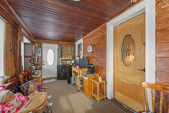 $269,900 | 90 Cheshire Road, Pittsfield, MA 01201