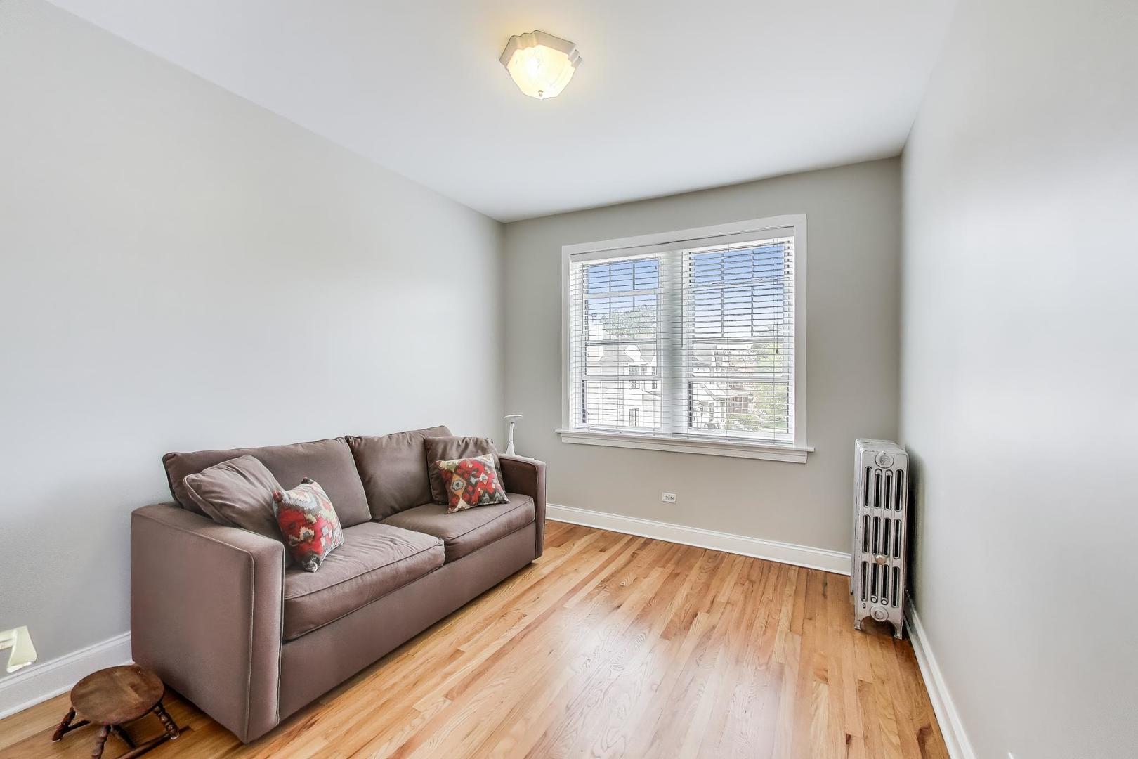 4201 West Addison Street, Unit 2B Chicago, IL 60641 - Photo 12 of 16