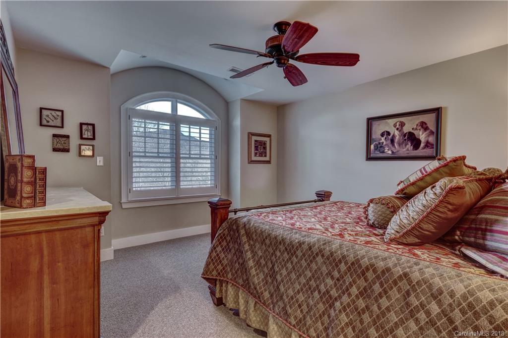 346 Running Fox Road, Unit 26 Sapphire, NC 28774 - Photo 23 of 26 Gallery Image 23