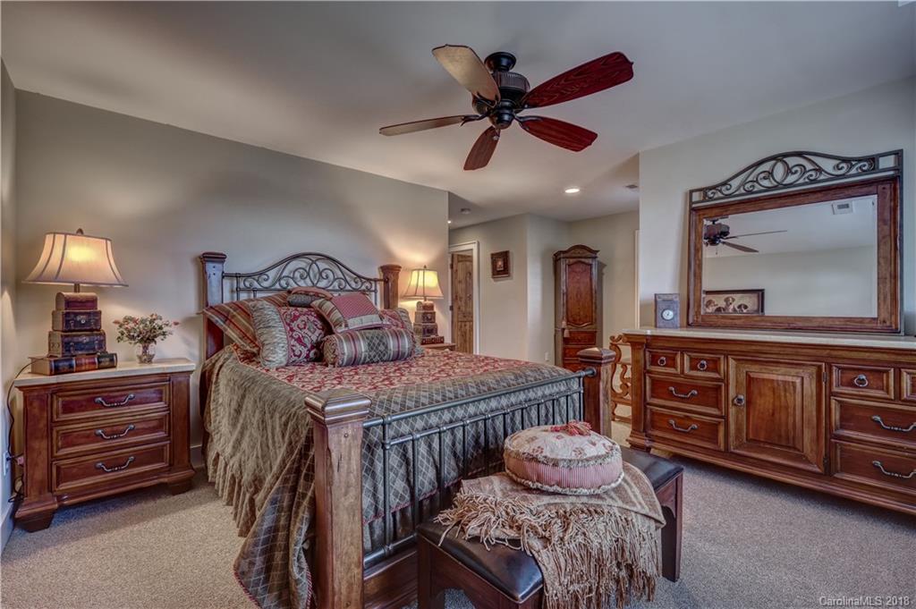 346 Running Fox Road, Unit 26 Sapphire, NC 28774 - Photo 24 of 26 Gallery Image 24