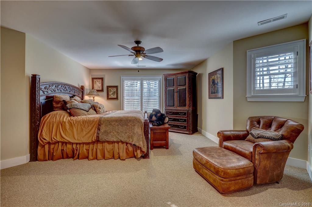 346 Running Fox Road, Unit 26 Sapphire, NC 28774 - Photo 25 of 26 Gallery Image 25