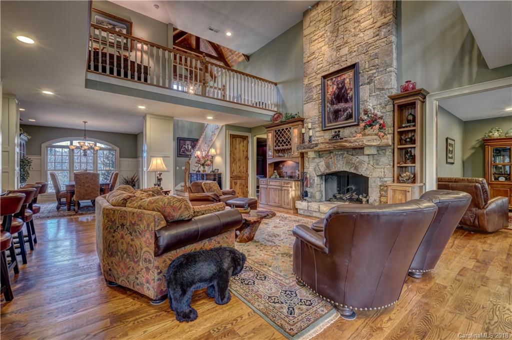 346 Running Fox Road, Unit 26 Sapphire, NC 28774 - Photo 7 of 26 Gallery Image 7