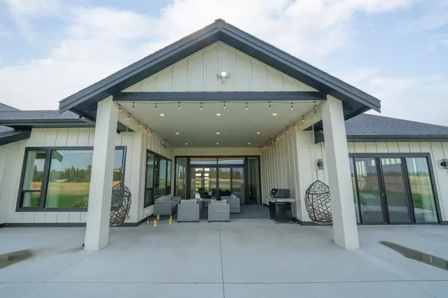 $1,800,000 | 2302 West Gibbs Road, Spokane, WA 99224