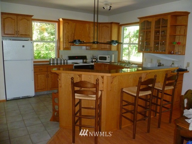 2175 Bear Trap Road Point Roberts, WA 98281 - Photo 10 of 24