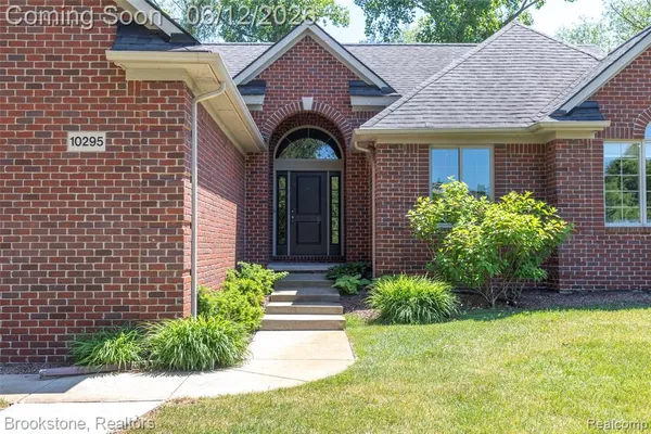 $475,000 | 10295 Northridge Court, White Lake, MI 48386