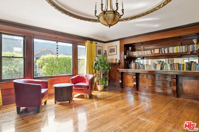 $2,300,000 | 3741 West 27th Street, Los Angeles, CA 90018