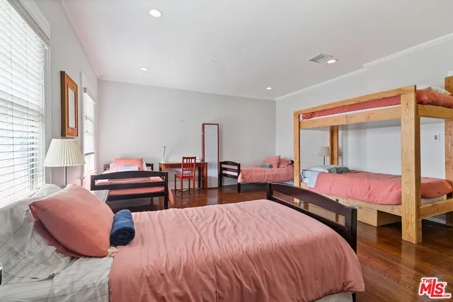 $2,300,000 | 3741 West 27th Street, Los Angeles, CA 90018