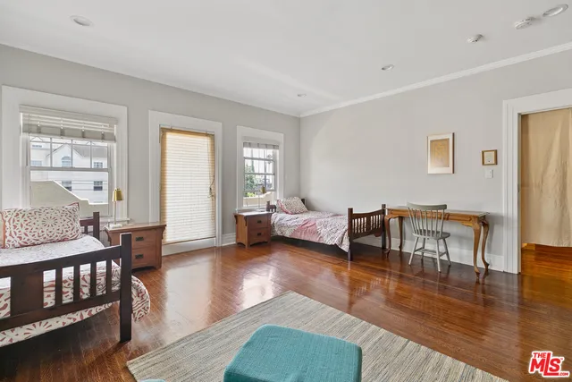 $2,300,000 | 3741 West 27th Street, Los Angeles, CA 90018