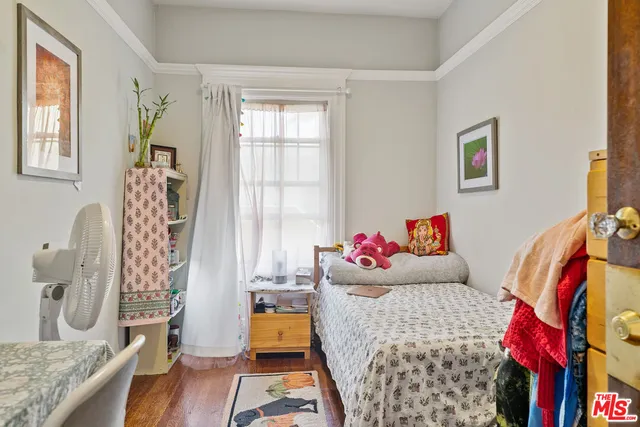 $2,300,000 | 3741 West 27th Street, Los Angeles, CA 90018