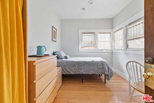 $2,300,000 | 3741 West 27th Street, Los Angeles, CA 90018