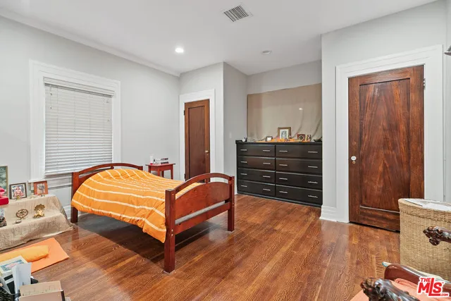 $2,300,000 | 3741 West 27th Street, Los Angeles, CA 90018