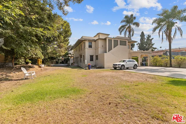 $2,300,000 | 3741 West 27th Street, Los Angeles, CA 90018