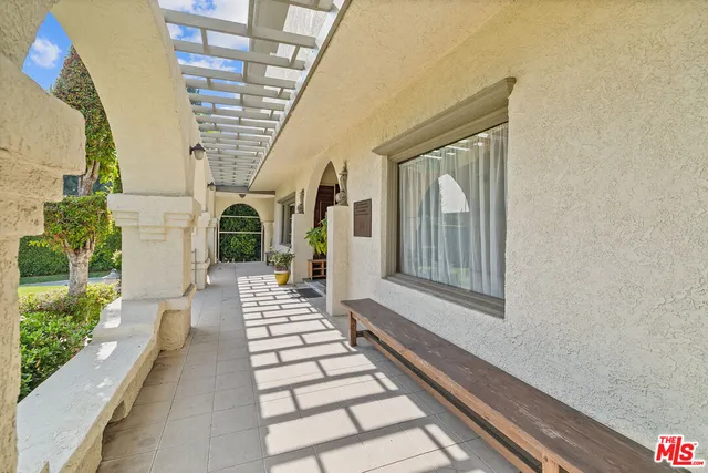 $2,300,000 | 3741 West 27th Street, Los Angeles, CA 90018