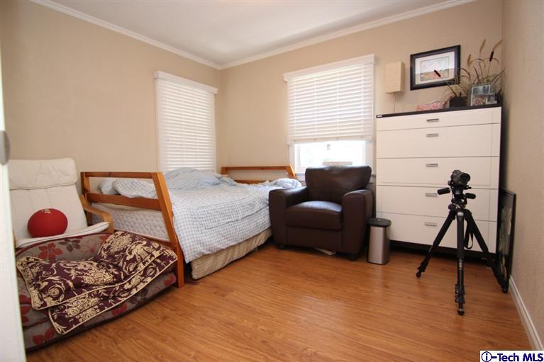 705 South Kenneth Road Burbank, CA 91501 - Photo 10 of 18 Additional Photo