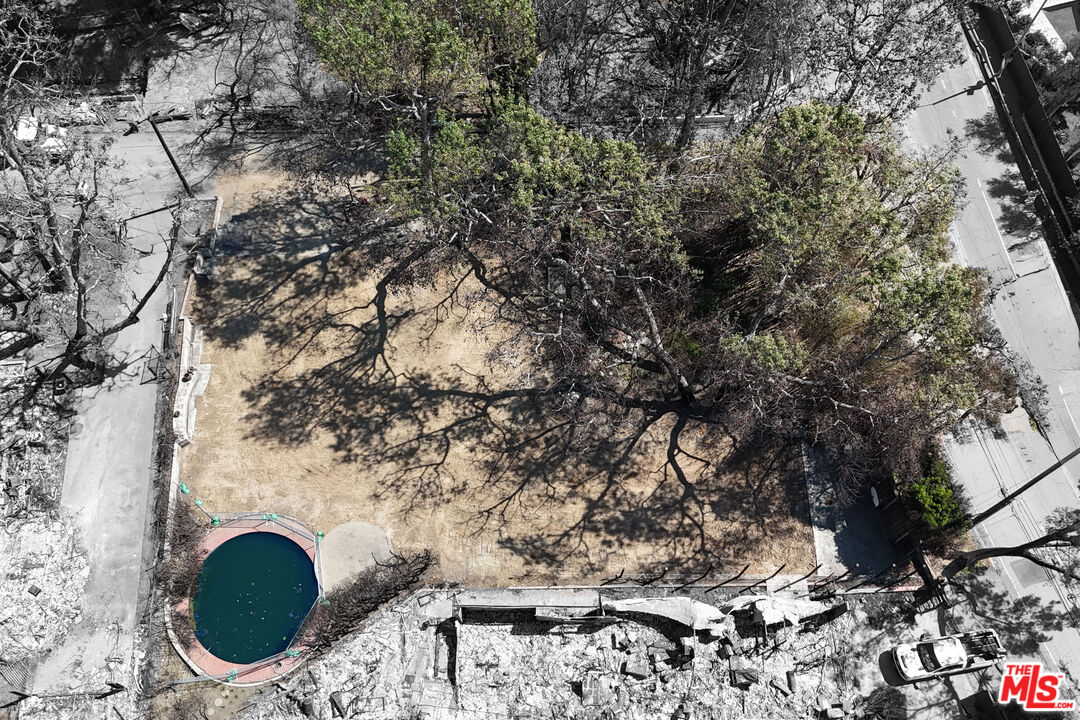 909 Rivas Canyon Road Pacific Palisades, CA 90272 - Photo 2 of 4