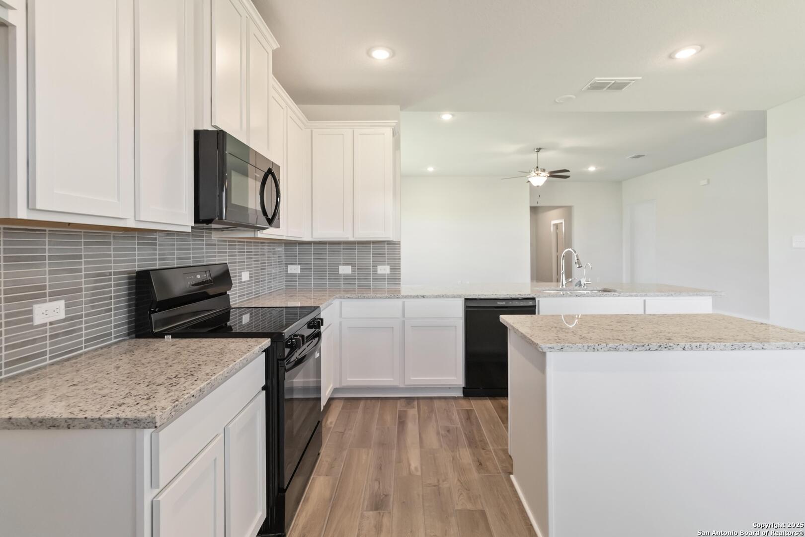 1619 Vista View Drive Pleasanton, TX 78064 - Photo 13 of 30