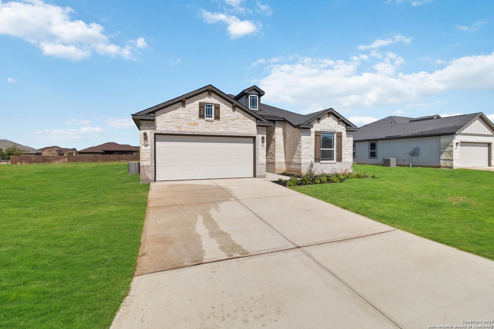 1619 Vista View Drive Pleasanton, TX 78064 - Photo 2 of 30