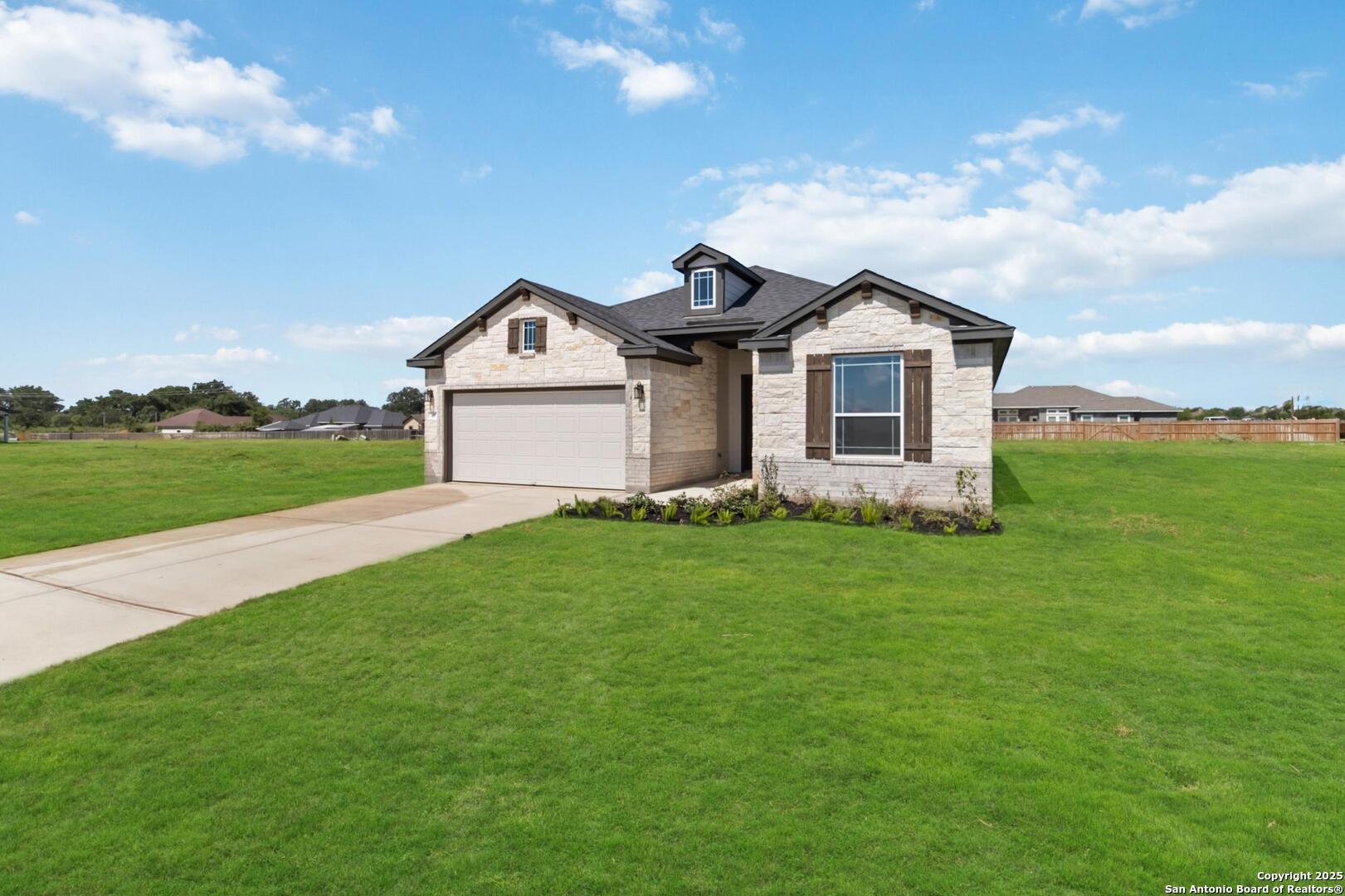 1619 Vista View Drive Pleasanton, TX 78064 - Photo 3 of 30