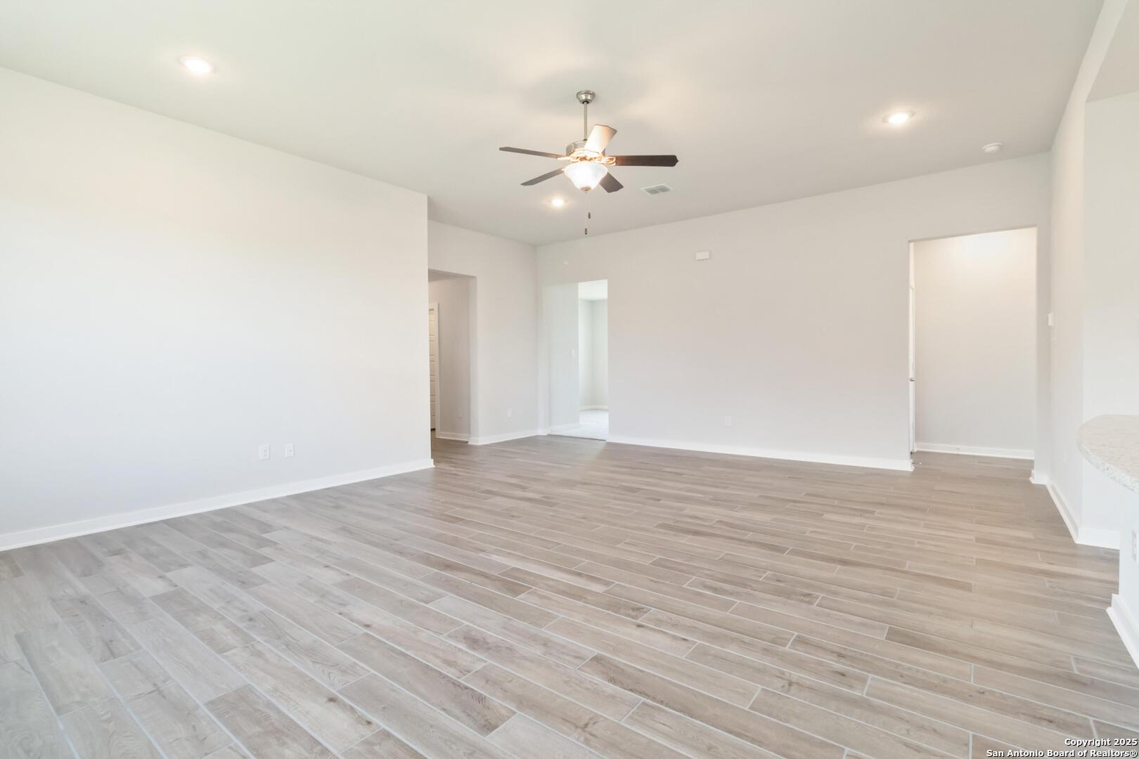 1619 Vista View Drive Pleasanton, TX 78064 - Photo 7 of 30